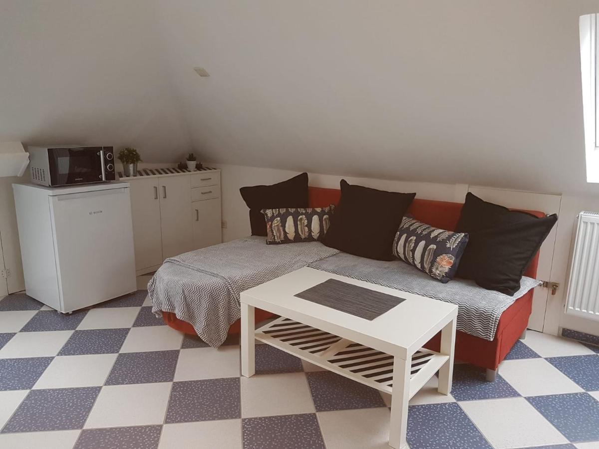 Ruhige Gemuetliche Ferienwohnung In Karlsruhe Daxlanden Fuer Monteure, Pendler, Geschaefsreisen, Wochenendreisen Eksteriør bilde