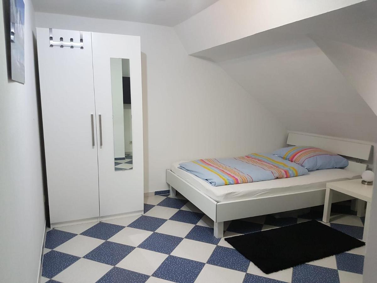 Ruhige Gemuetliche Ferienwohnung In Karlsruhe Daxlanden Fuer Monteure, Pendler, Geschaefsreisen, Wochenendreisen Eksteriør bilde