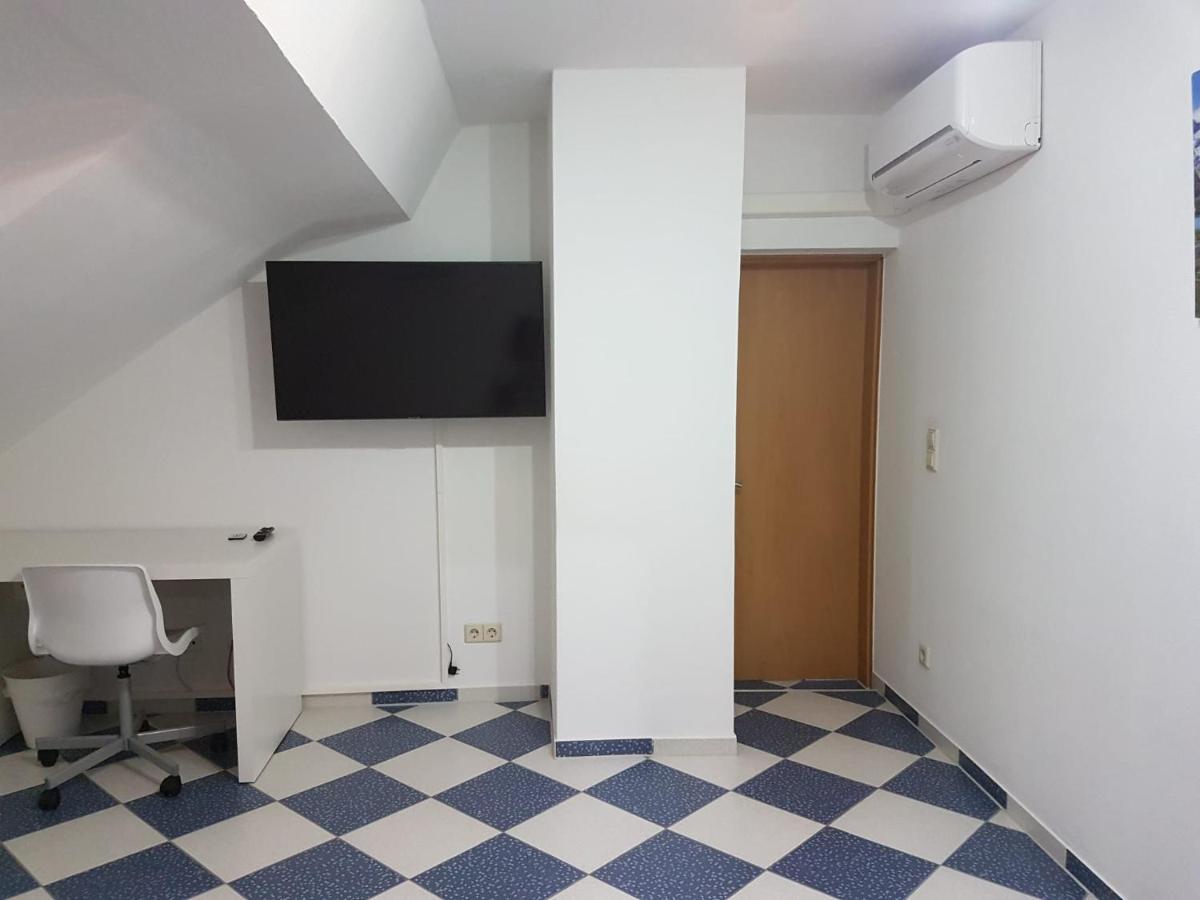 Ruhige Gemuetliche Ferienwohnung In Karlsruhe Daxlanden Fuer Monteure, Pendler, Geschaefsreisen, Wochenendreisen Eksteriør bilde