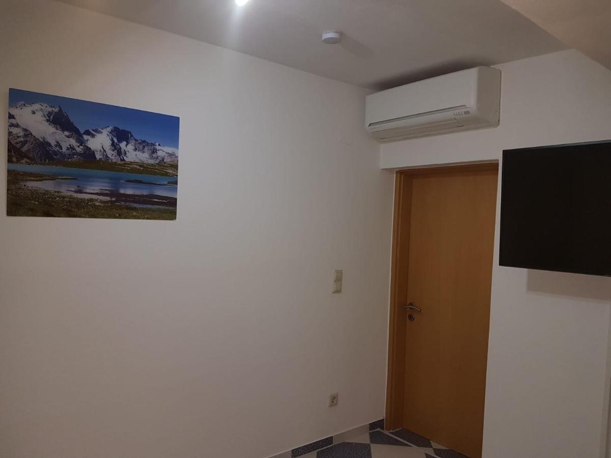 Ruhige Gemuetliche Ferienwohnung In Karlsruhe Daxlanden Fuer Monteure, Pendler, Geschaefsreisen, Wochenendreisen Eksteriør bilde